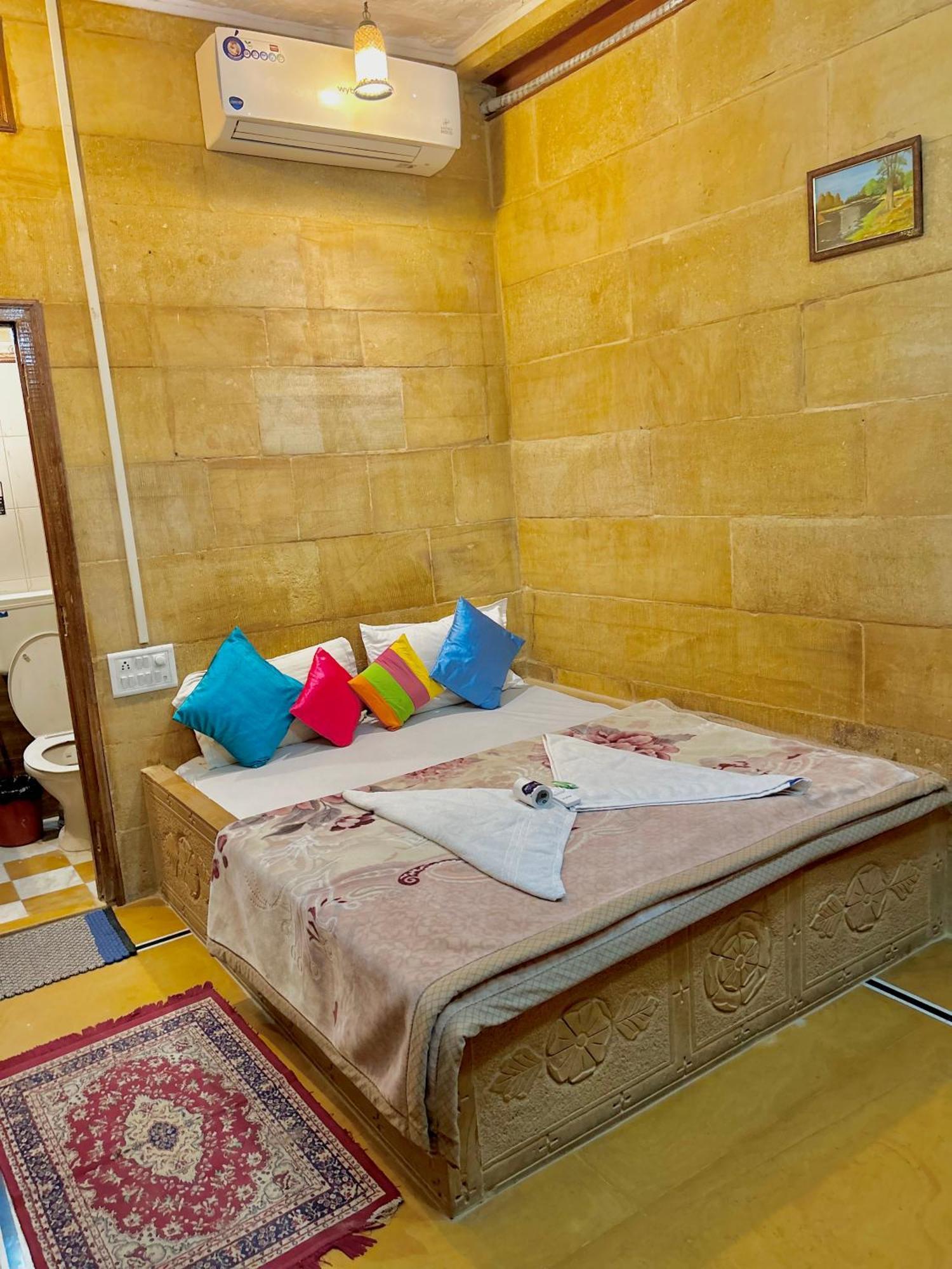 Hotel Pol Haveli Jaisalmer Exterior foto