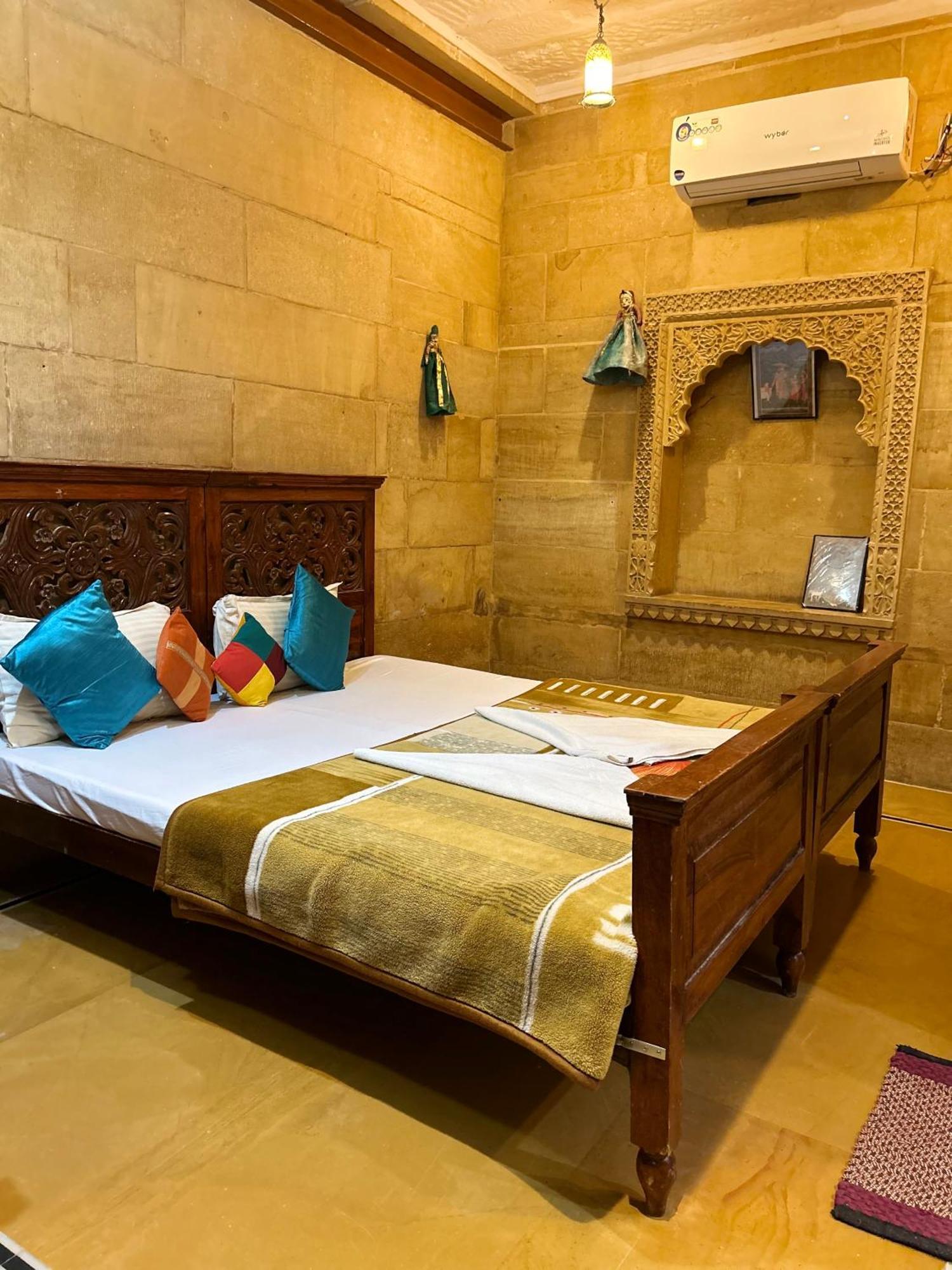 Hotel Pol Haveli Jaisalmer Exterior foto