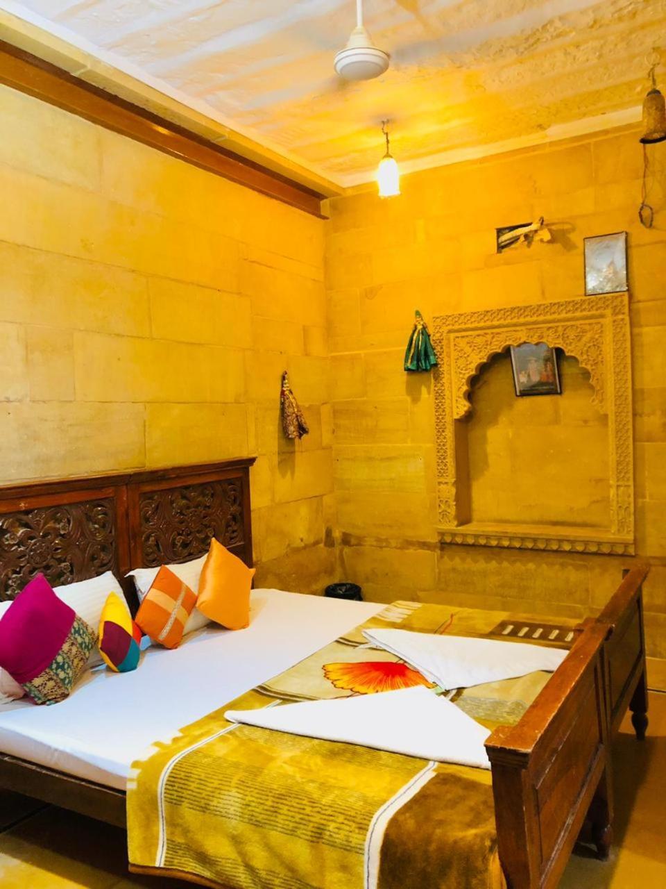 Hotel Pol Haveli Jaisalmer Quarto foto